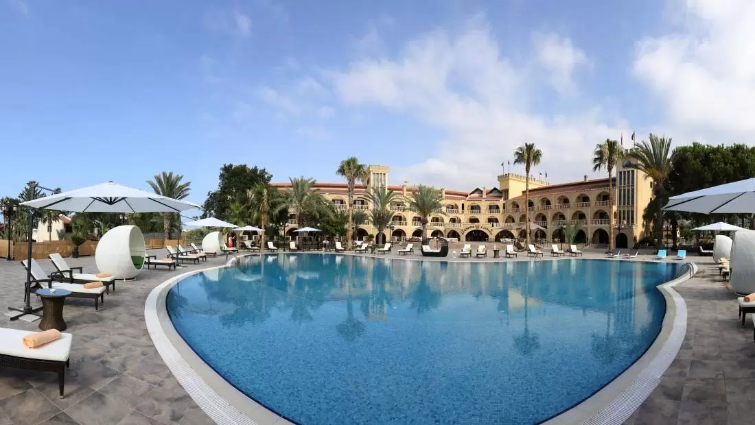 Le Chateau Lambousa Hotel